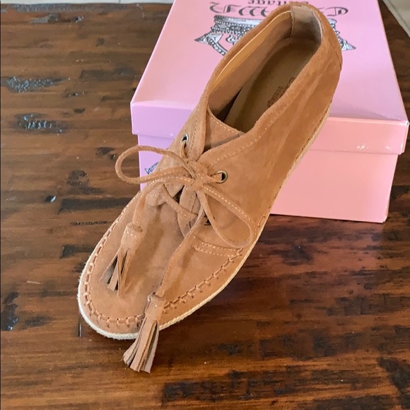 Crown Vintage Wedge Shoe - Picture 3 of 4